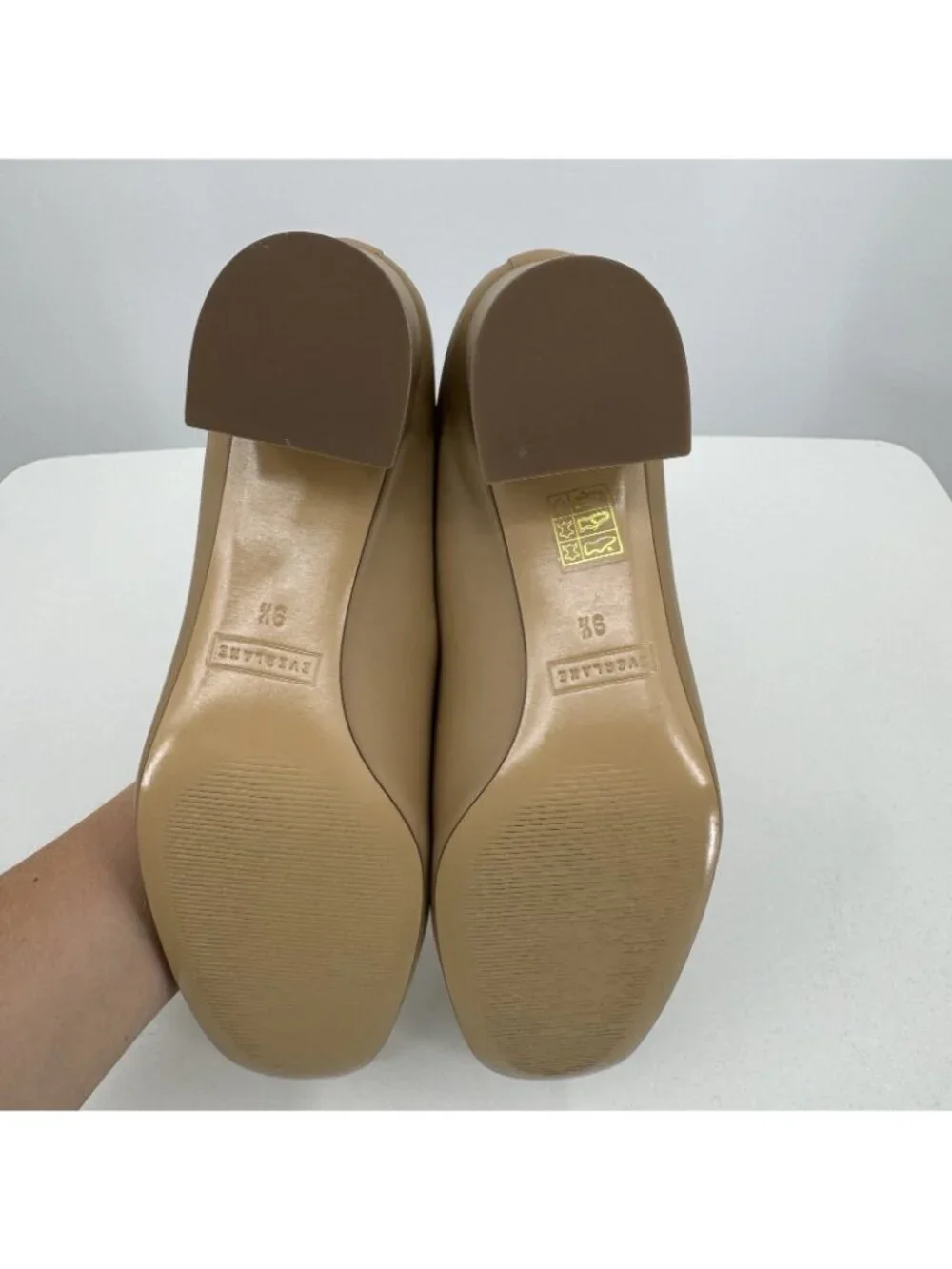 Everlane Italian Leather Day Heel Light Taupe 9.5 Women's Elastic Back Comfort